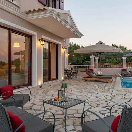 Triena By Paxosretreats * Гайос