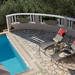 Triena By Paxosretreats Gaios