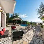 Triena By Paxosretreats * Gaios