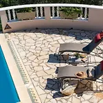 Triena By Paxosretreats Gaios