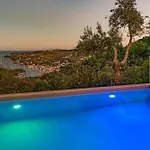 Triena By Paxosretreats * Gaios