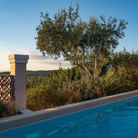 Triena By Paxosretreats جايوس