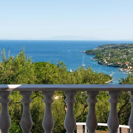 Triena By Paxosretreats Villa Gaios