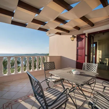 Triena By Paxosretreats Gaios